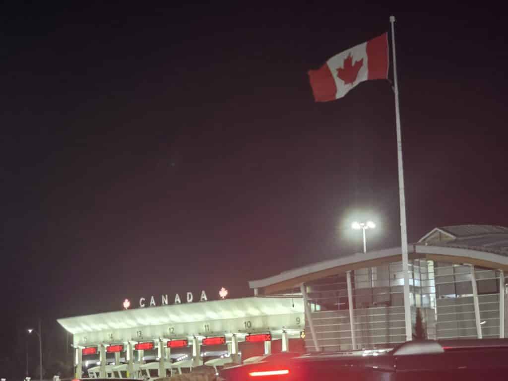 canadian border crossing car service from buffalo to toronto